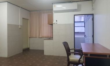 For rent 9 bedrooms apartment in Bang Kho Laem, Bangkok