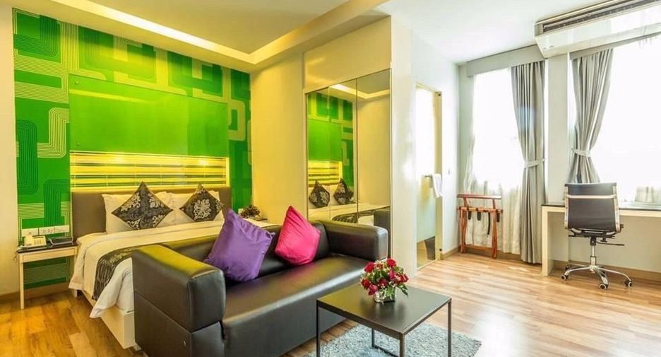Hotel en venta y en alquiler de 45 habitaciones en Watthana, Bangkok