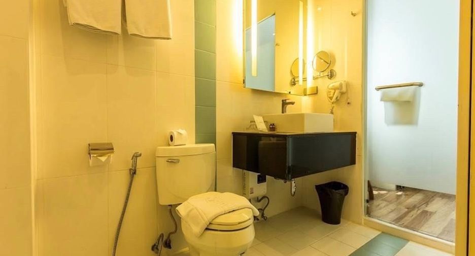 Hotel en venta y en alquiler de 45 habitaciones en Watthana, Bangkok