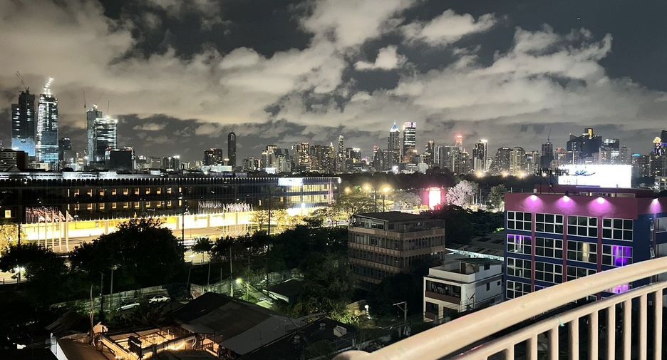 For sale 2 bedrooms condo in Khlong Toei, Bangkok