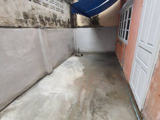 Casa adosada en alquiler de 3 habitaciones en Chom Thong, Bangkok