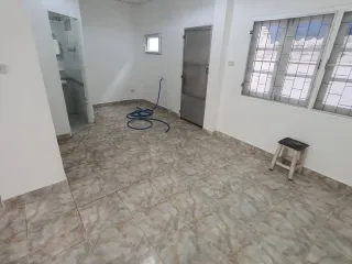 Casa adosada en alquiler de 3 habitaciones en Chom Thong, Bangkok