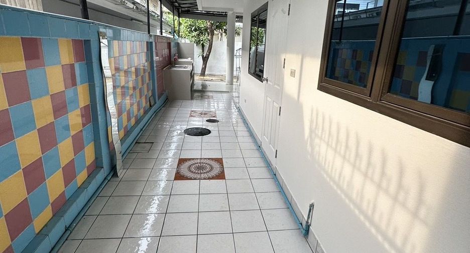 出售 5 卧室 独立屋 在 Wang Thong Lang, 曼谷