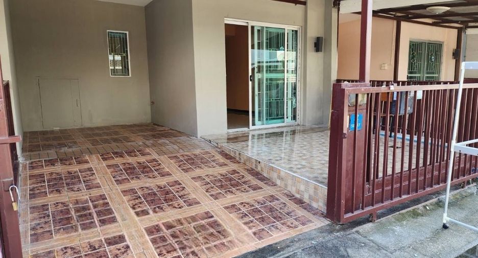 出租 3 卧室 联排别墅 在 Bang Sao Thong, Samut Prakan