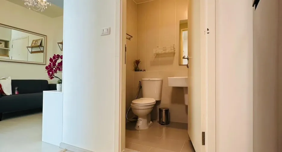 For rent 1 bed condo in Bang Kapi, Bangkok