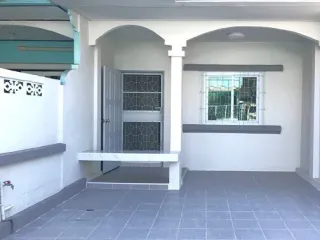 For sale 2 bedrooms townhouse in Don Mueang, Bangkok
