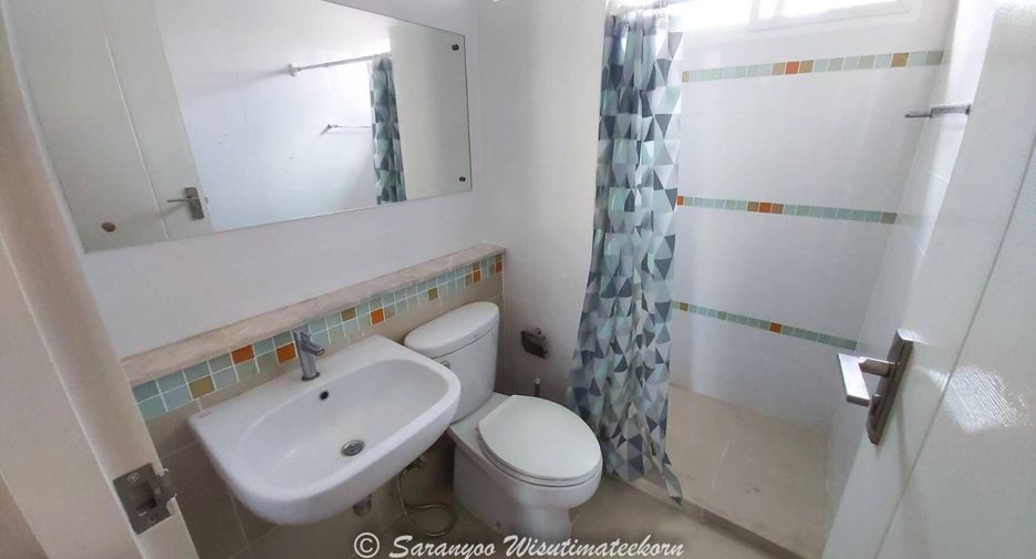For sale 3 bedrooms house in Bang Kapi, Bangkok
