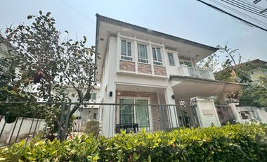 Casa en venta de 3 habitaciones en Bang Kapi, Bangkok