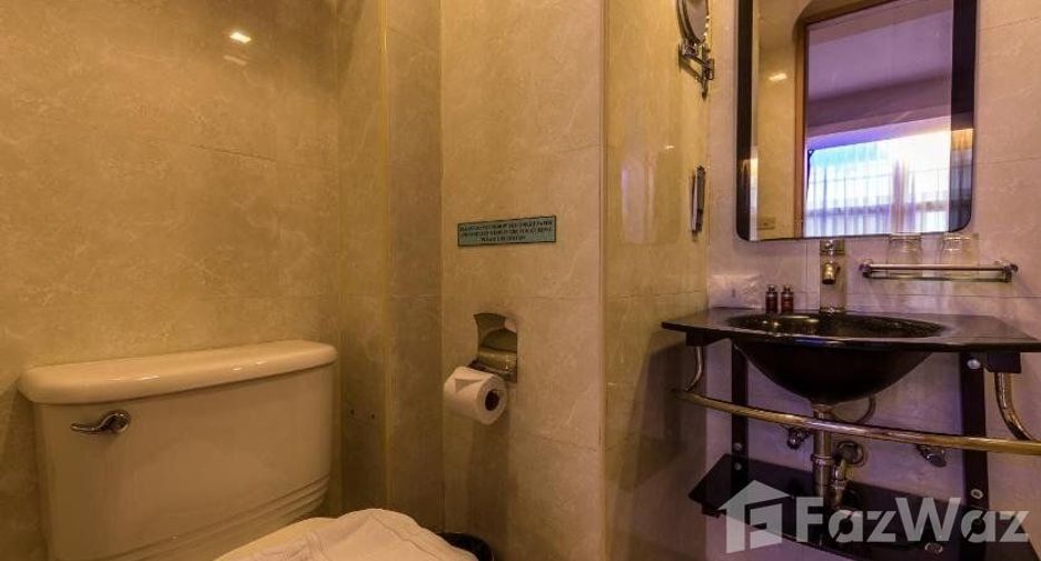 For sale 28 bedrooms hotel in Watthana, Bangkok