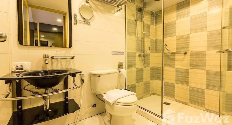 For sale 28 bedrooms hotel in Watthana, Bangkok