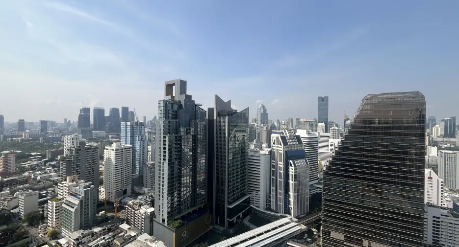 For sale 2 ベッドルーム condo in Khlong Toei, Bangkok