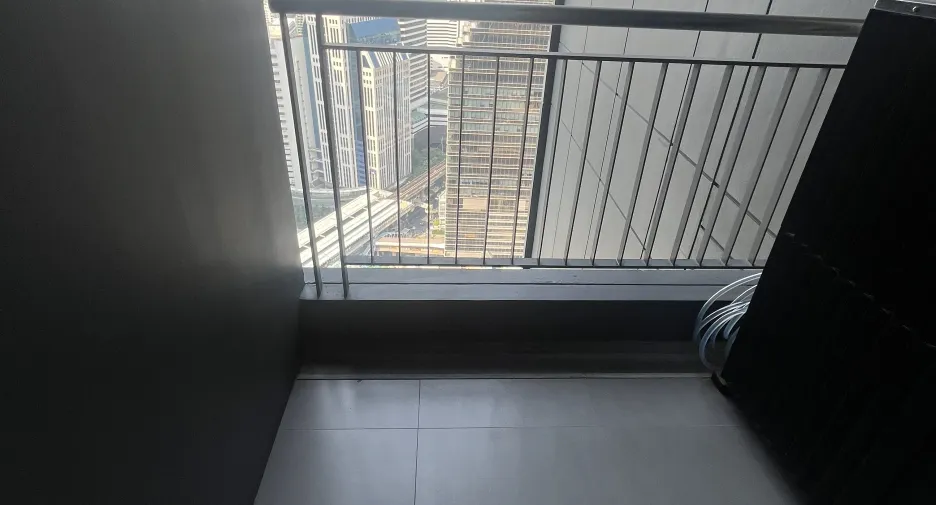 For sale 2 ベッドルーム condo in Khlong Toei, Bangkok