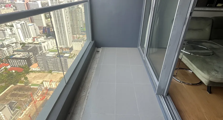 For sale 2 ベッドルーム condo in Khlong Toei, Bangkok