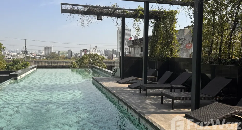 À vendre 3 chambres condo à Watthana, Bangkok