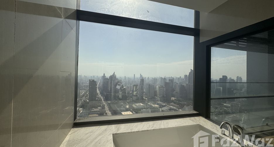 À vendre 3 chambres condo à Watthana, Bangkok