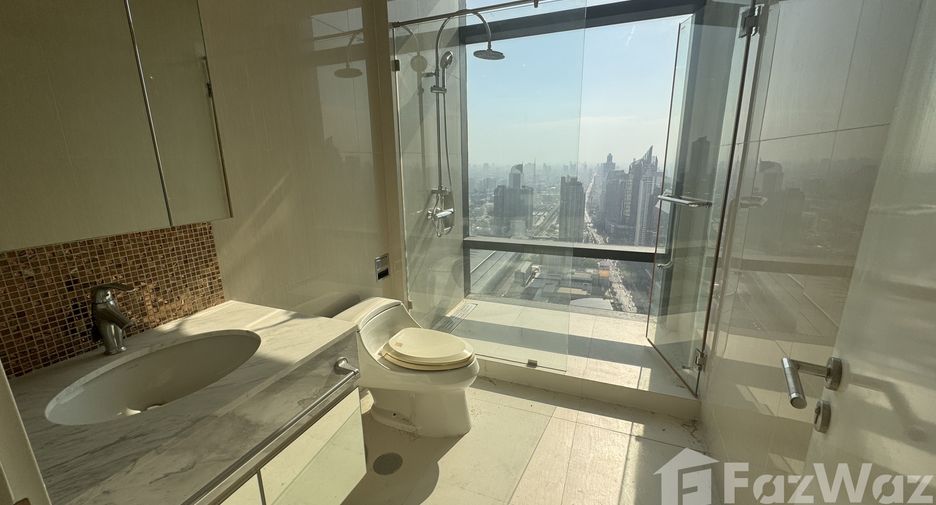 For sale 3 bedrooms condo in Watthana, Bangkok