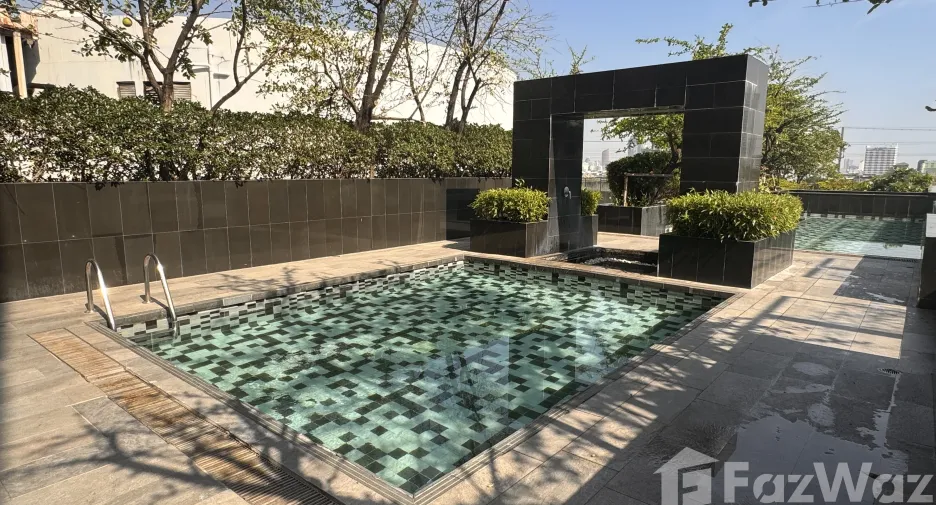 À vendre 3 chambres condo à Watthana, Bangkok