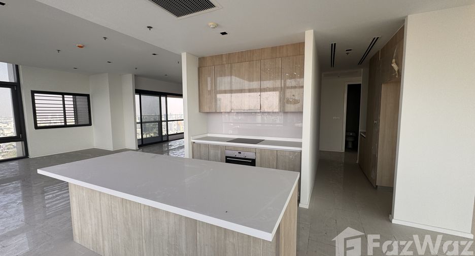 À vendre 3 chambres condo à Watthana, Bangkok