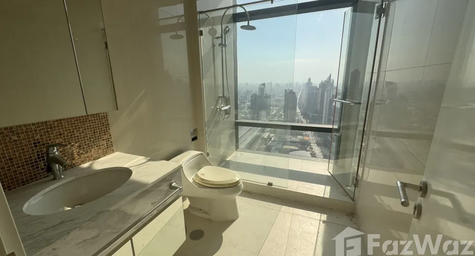 À vendre 3 chambres condo à Watthana, Bangkok