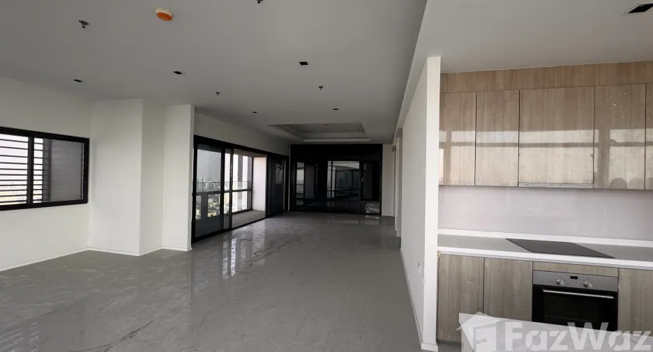 À vendre 3 chambres condo à Watthana, Bangkok