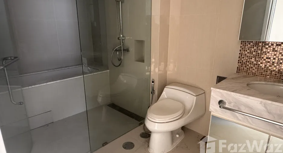 À vendre 3 chambres condo à Watthana, Bangkok