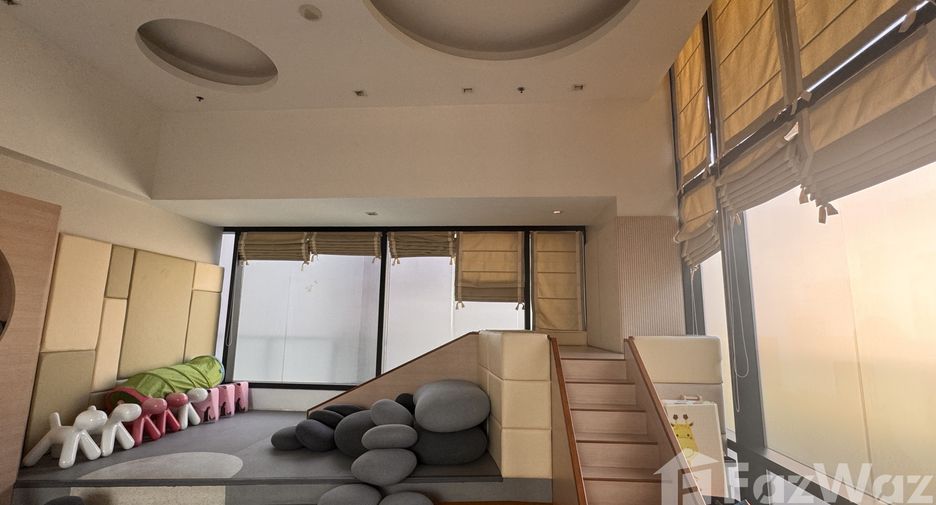 À vendre 3 chambres condo à Watthana, Bangkok