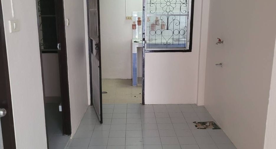 出租 3 卧室 联排别墅 在 Bang Khen, 曼谷