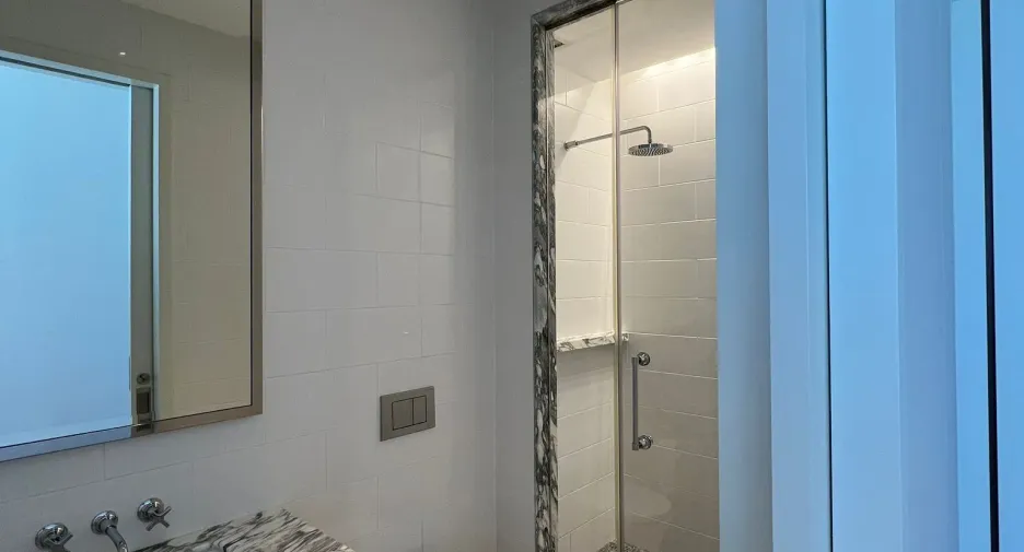 Condo en venta y en alquiler de 2 habitaciones en Sathon, Bangkok