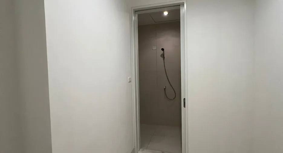Condo en venta y en alquiler de 2 habitaciones en Sathon, Bangkok