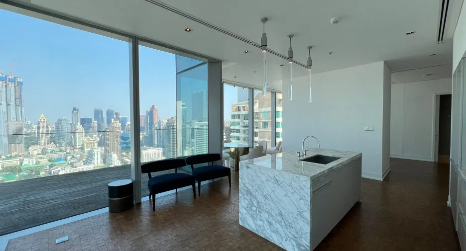 Condo en venta y en alquiler de 2 habitaciones en Sathon, Bangkok