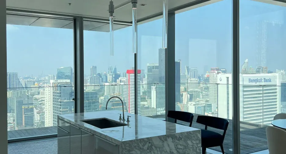 Condo en venta y en alquiler de 2 habitaciones en Sathon, Bangkok