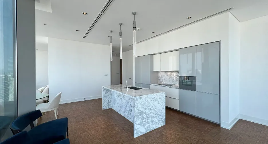 Condo en venta y en alquiler de 2 habitaciones en Sathon, Bangkok