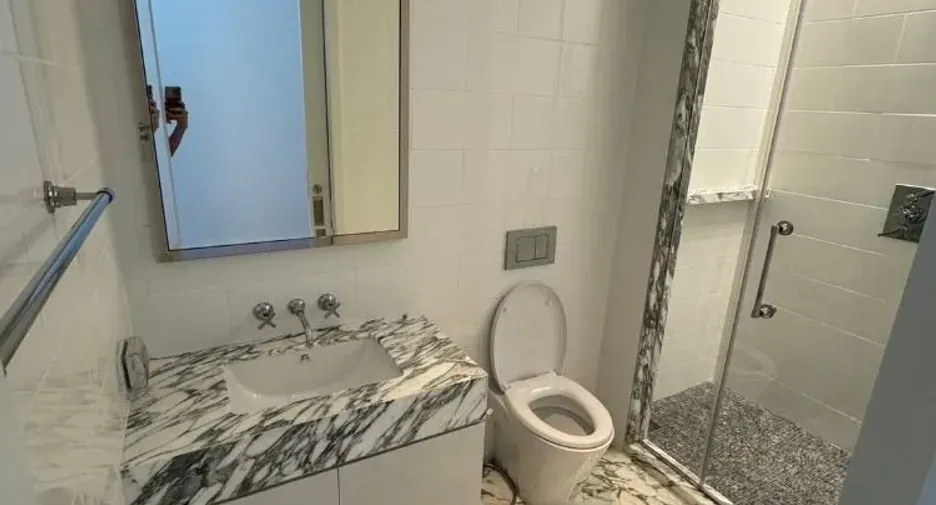 Condo en venta y en alquiler de 2 habitaciones en Sathon, Bangkok
