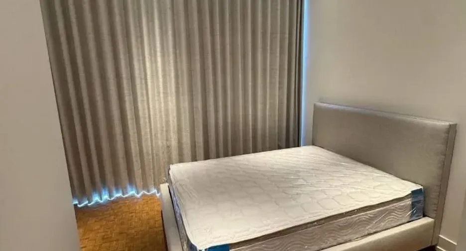 Condo en venta y en alquiler de 2 habitaciones en Sathon, Bangkok