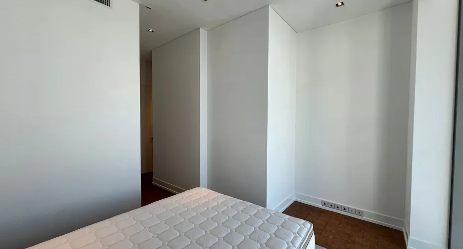 Condo en venta y en alquiler de 2 habitaciones en Sathon, Bangkok