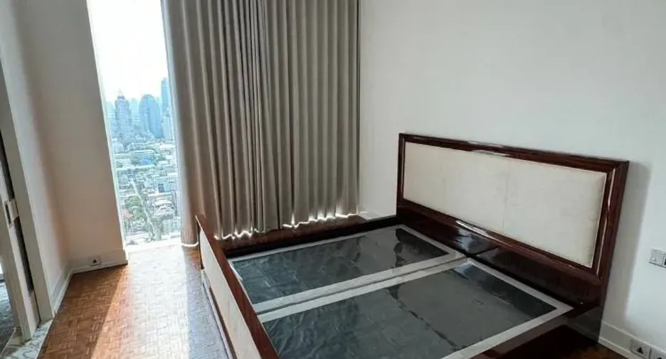 Condo en venta y en alquiler de 2 habitaciones en Sathon, Bangkok