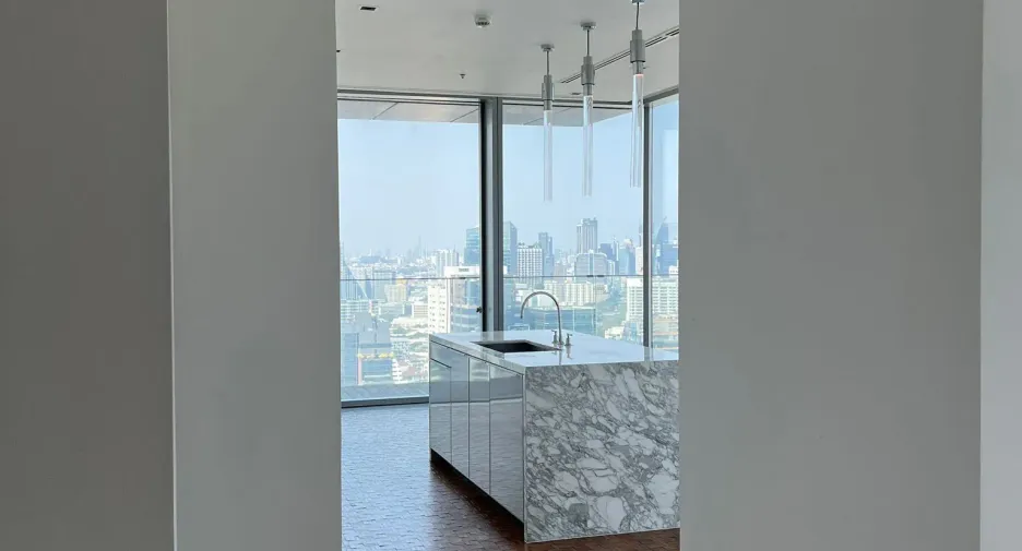 Condo en venta y en alquiler de 2 habitaciones en Sathon, Bangkok