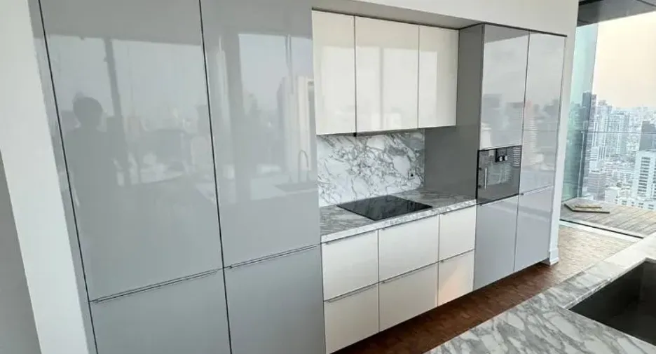 Condo en venta y en alquiler de 2 habitaciones en Sathon, Bangkok