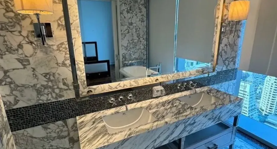 Condo en venta y en alquiler de 2 habitaciones en Sathon, Bangkok