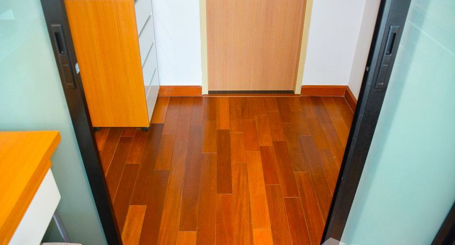 Продажа 1 кровать кондо в Щаттхана, Бангкок