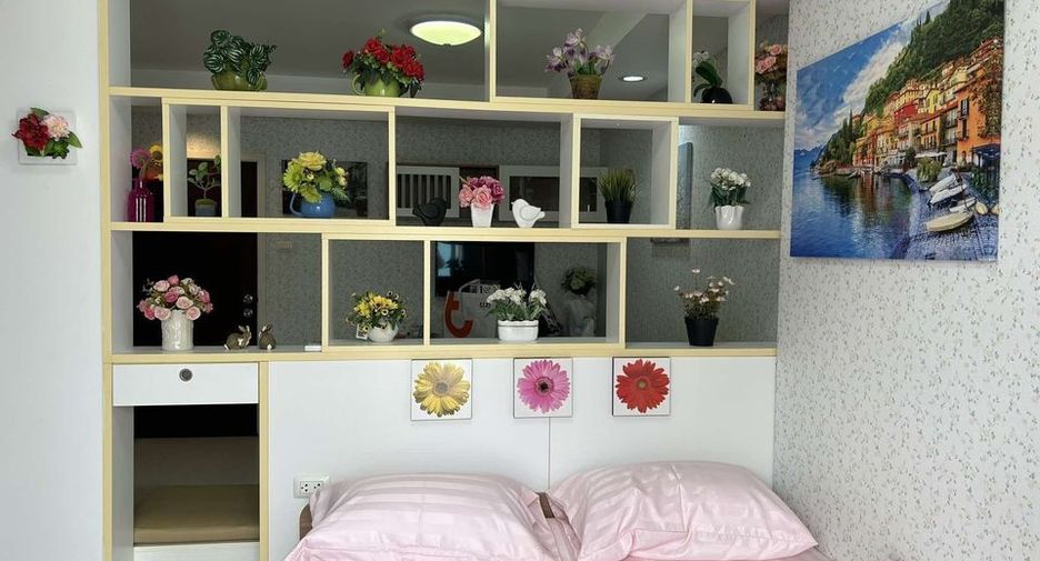 Wohnung zur Miete mit Studio in Phra Khanong, Bangkok