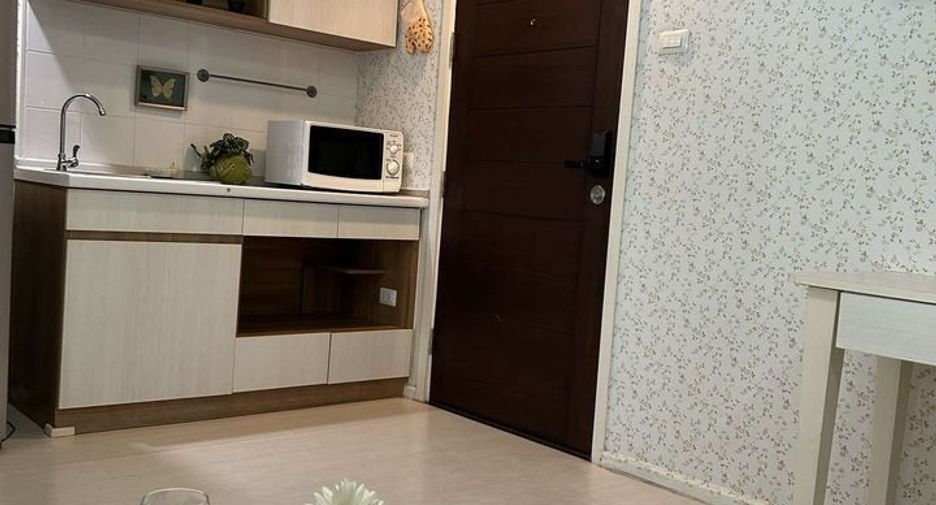 Wohnung zur Miete mit Studio in Phra Khanong, Bangkok