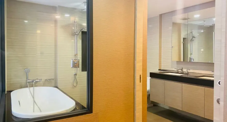 For sale and for rent 3 bedrooms condo in Pathum Wan, Bangkok