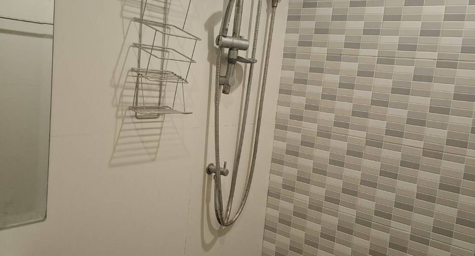 For rent studio condo in Mueang Samut Prakan, Samut Prakan