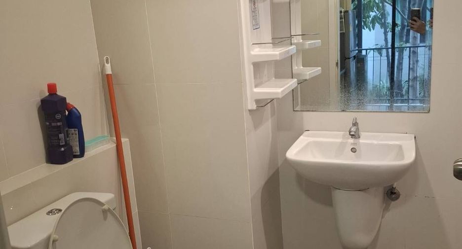 For rent studio condo in Mueang Samut Prakan, Samut Prakan