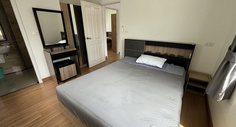Casa en venta y en alquiler de 4 habitaciones en Chom Thong, Bangkok