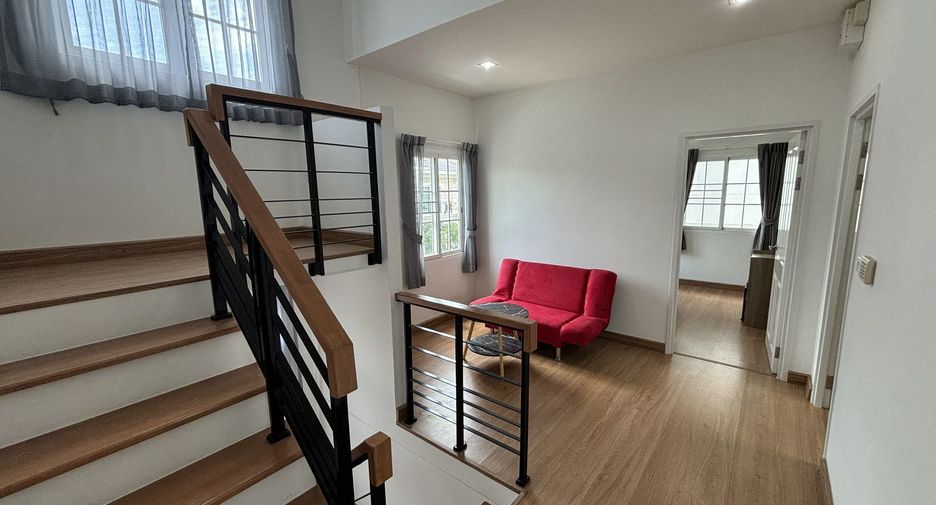Casa en venta y en alquiler de 4 habitaciones en Chom Thong, Bangkok