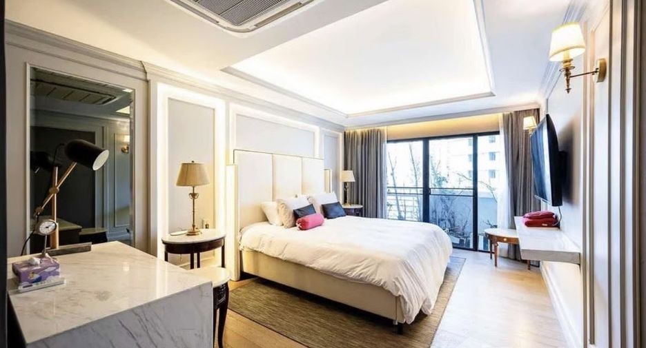 For sale and for rent 3 bedrooms condo in Khlong Toei, Bangkok