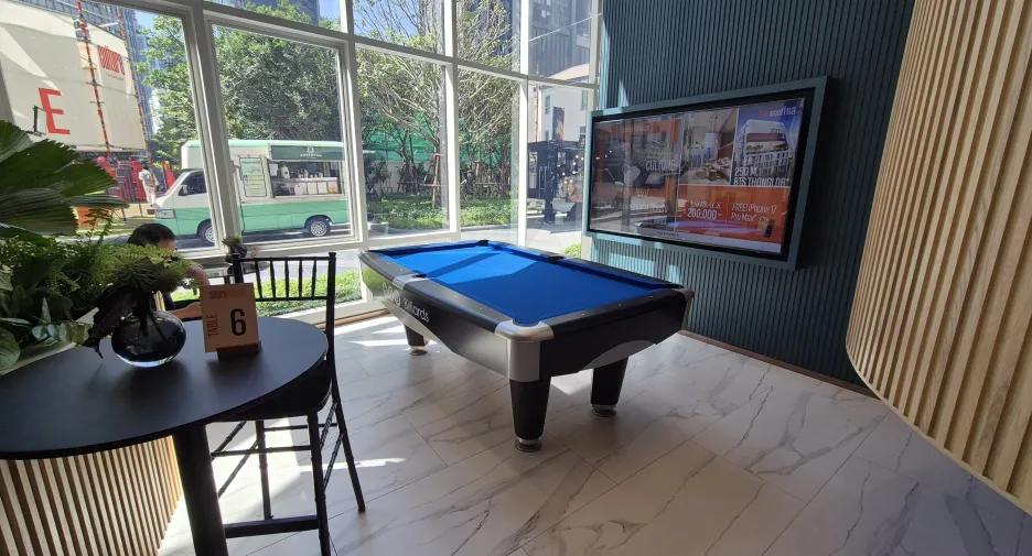 For sale 1 bed condo in Khlong Toei, Bangkok