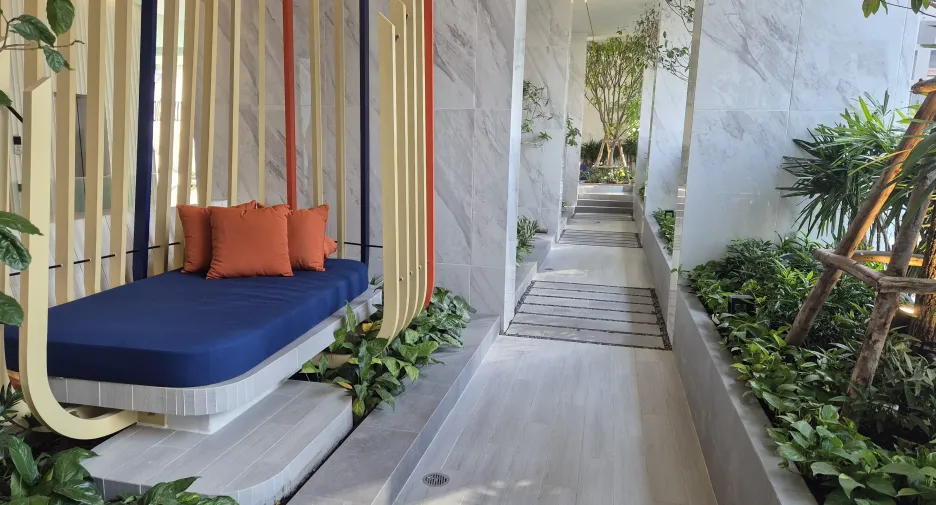 For sale 1 bed condo in Khlong Toei, Bangkok